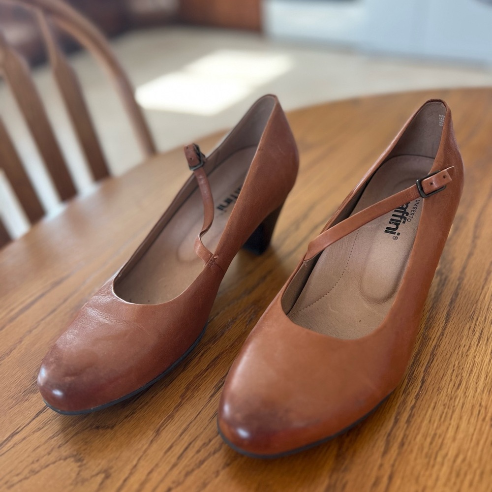 Brown Leather Mary Jane Heels